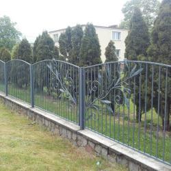 artystyczne ozdobne metalowe ogrodzenie 2