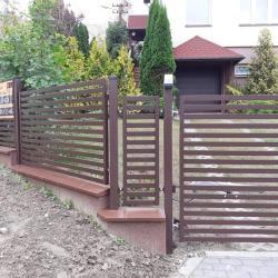 solidne metalowe ogrodzenie